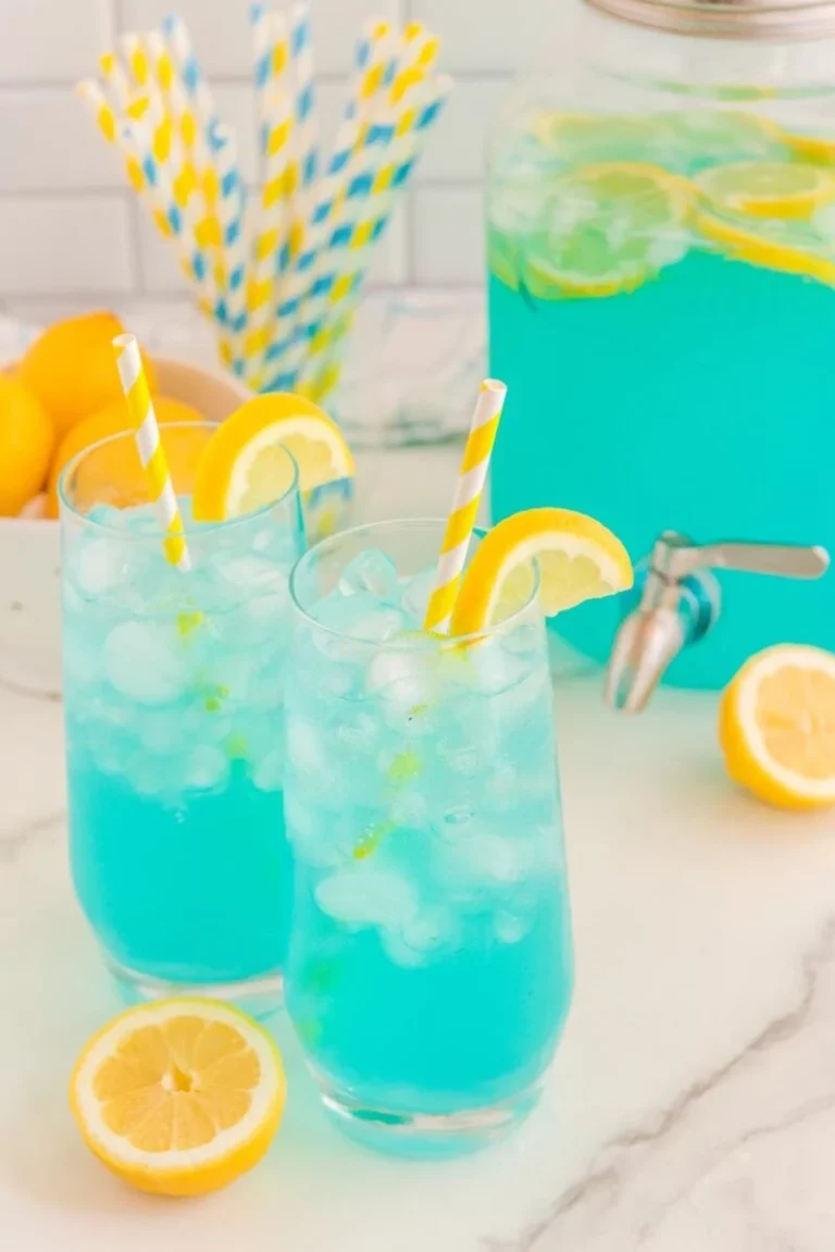 How to Make Refreshing Blue Lemonade: A Summer Favorite